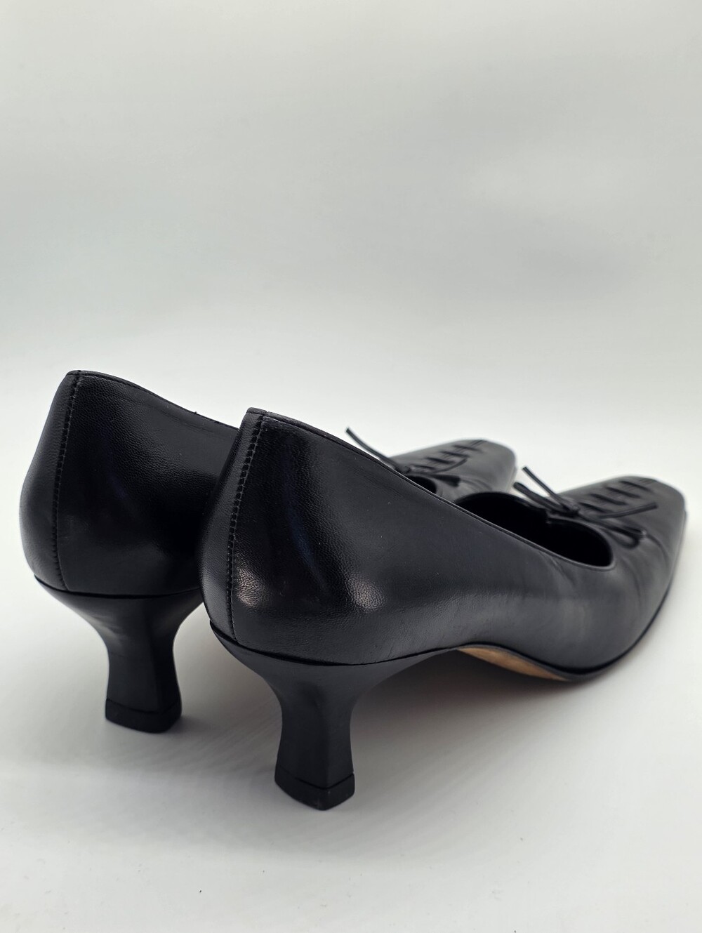 Antonio Melani Black Leather Square Toe Bow Kitten Heel Pumps Shoes Size 7.5 - Picture 3 of 16
